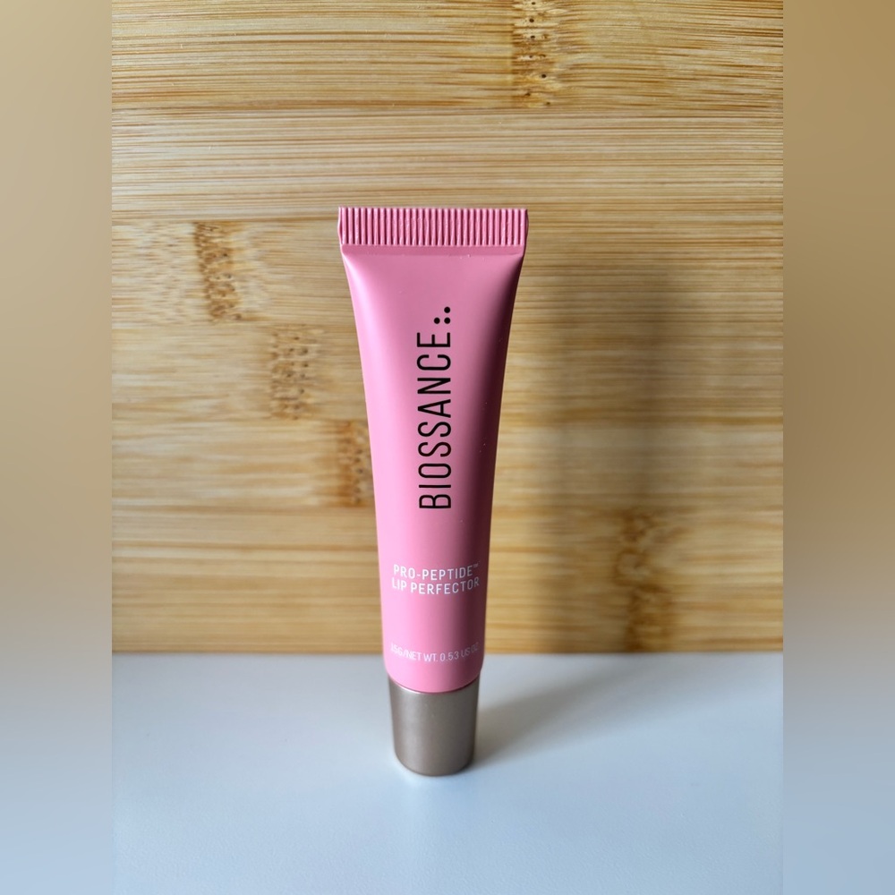 BIOSSANCE Pro-Peptide™ Hydrating Lip Perfector Balm with
Hyaluronic Acid